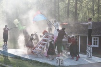 Mantan (Aila Fast) kertoma taru noidasta herää yllättäen eloon